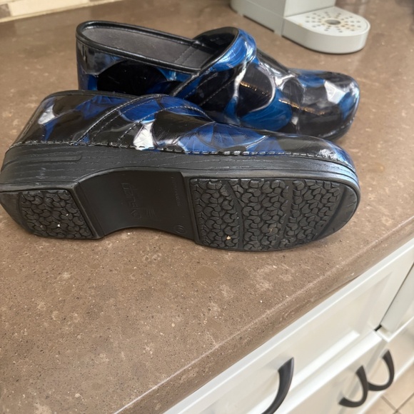 Dansko XP Professional Clogs Marbled Blue Black Size 41 Womens 10.5-11 - Picture 3 of 3
